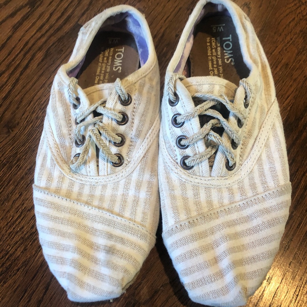 Toms